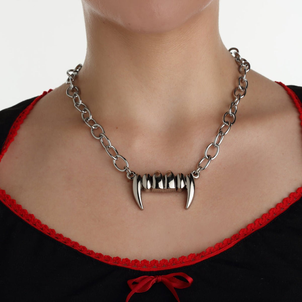 Fangs Chain Necklace - Main Image