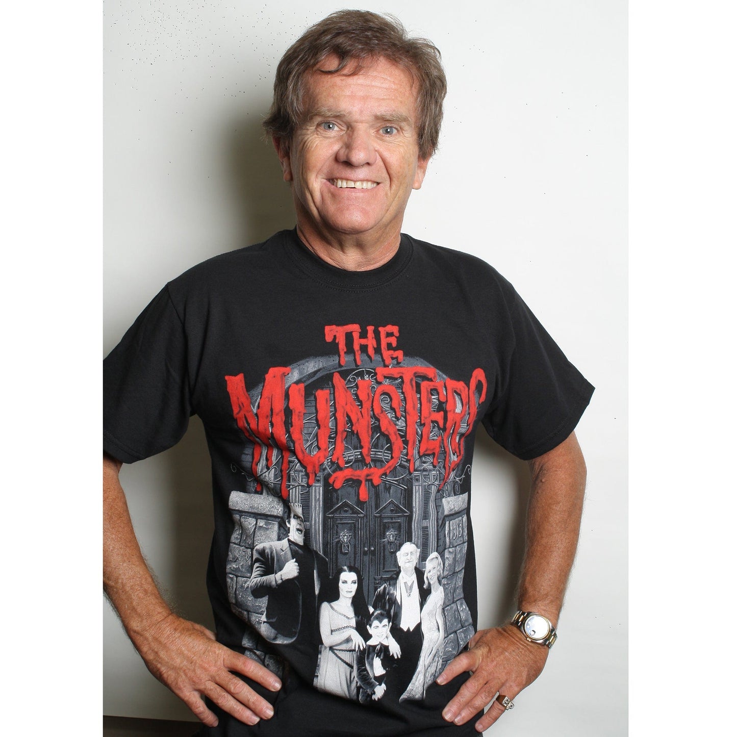 Munsters Family Portrait with Red Logo Men's Tee
